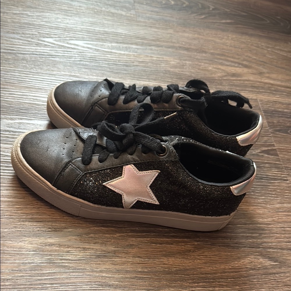 Black Star Sneakers Size 6.5